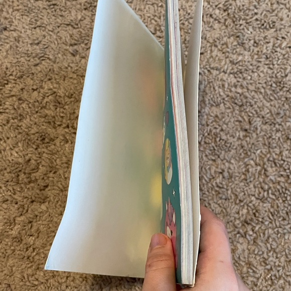 Squishmallows‎ 100+ Sticker Book - Picture 3 of 6